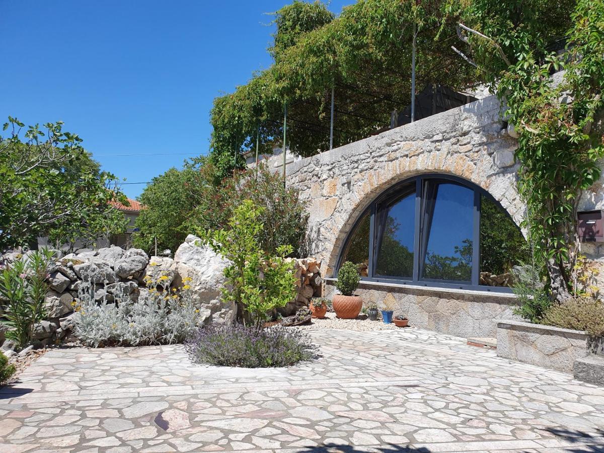 Villa Diny With Pool Pinezići Exteriör bild