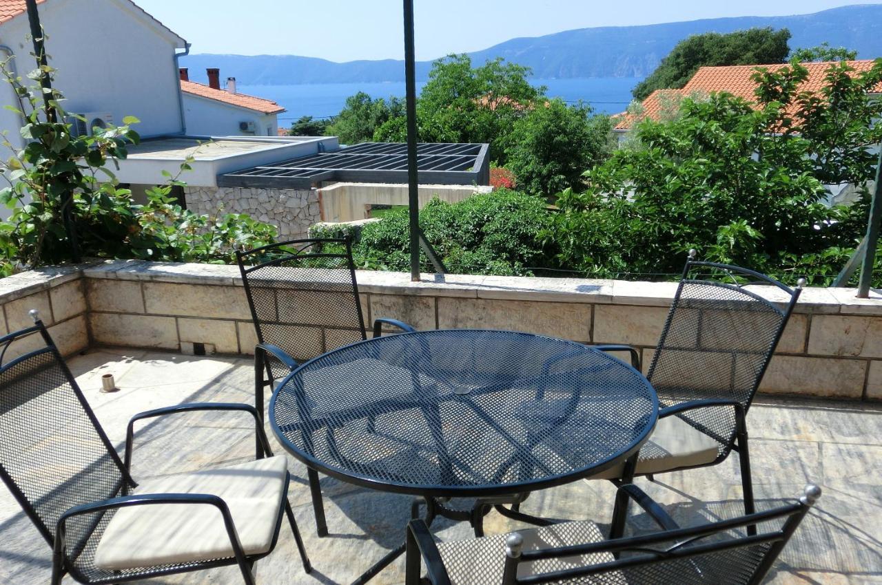 Villa Diny With Pool Pinezići Exteriör bild